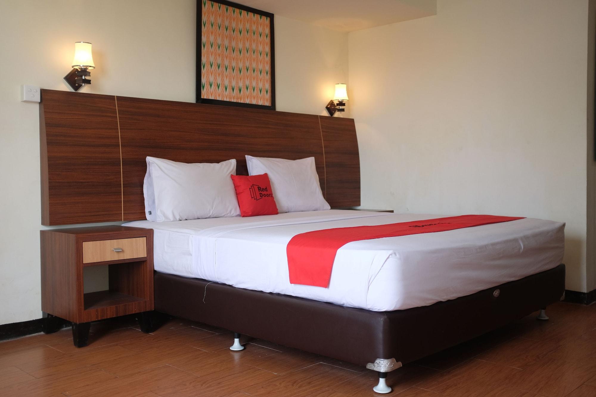 Reddoorz Plus Near Senen Jakarta Exterior foto