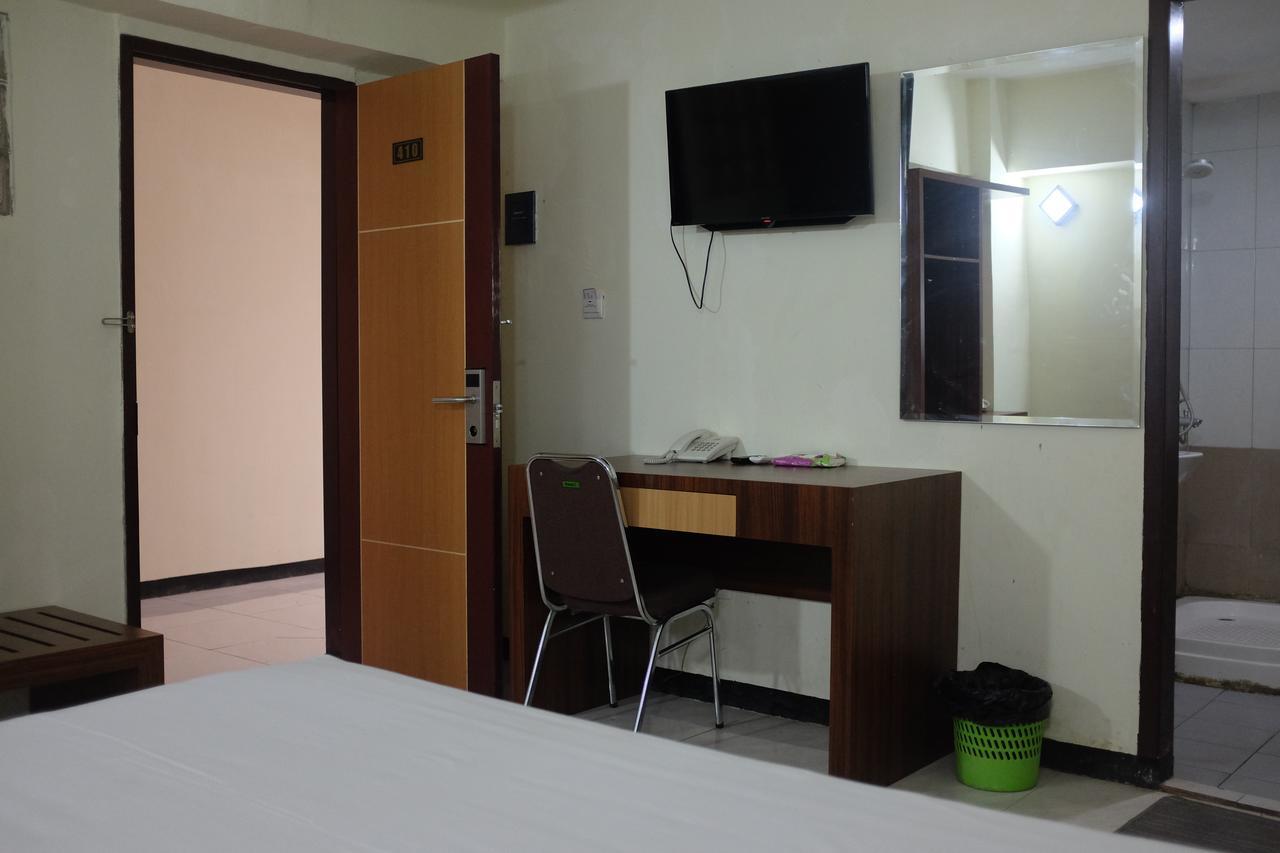Reddoorz Plus Near Senen Jakarta Exterior foto