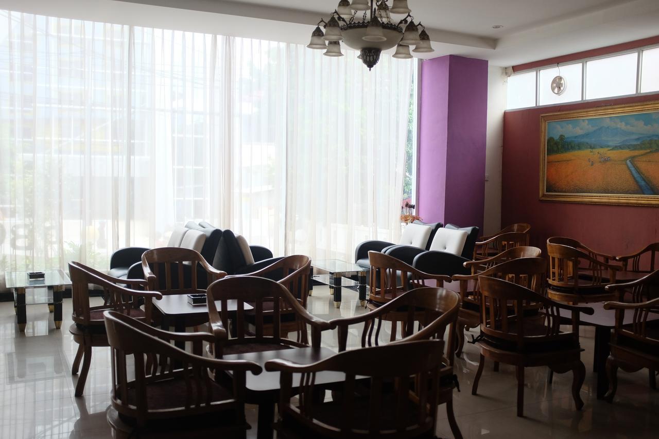 Reddoorz Plus Near Senen Jakarta Exterior foto